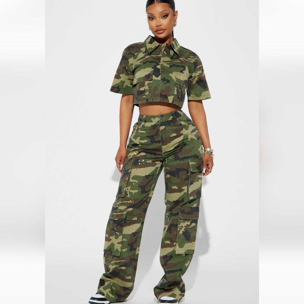 NWT CAMO CARGO PANT -OLIVE